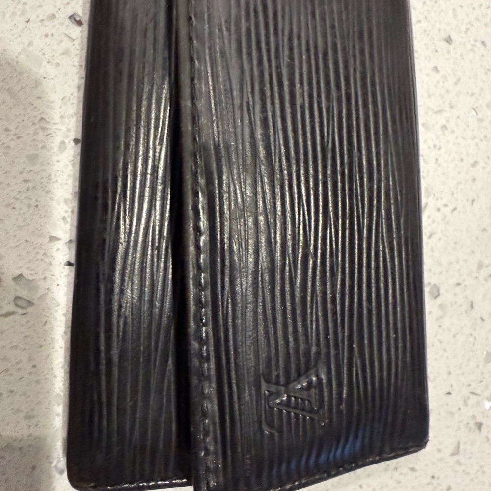 Louis Vuitton Black Leather EPI key holder